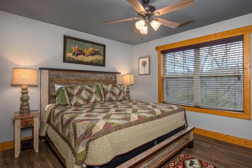 Mountain Sunrise Pool Cottage - image 14