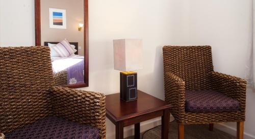 Hampshire Hotel Saint Helier Jersey The 3-star Hampshire Hotel Saint Helier Jersey offers comfort and convenience whether youre on business or holiday in Saint Helier. The property offers a high standard of service and amenities to sui