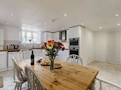 Seadmed, 3 Bed in Witney oc-82478 in Hailey