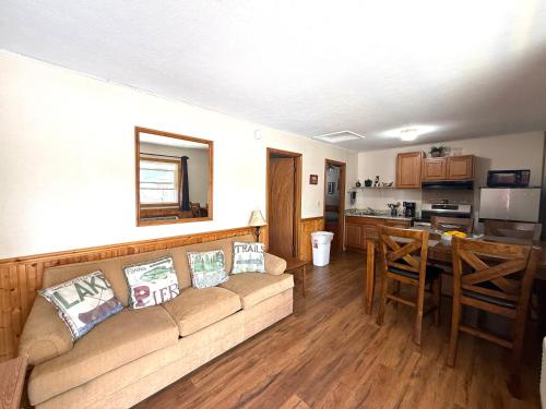 2 bedrooms, 3 beds