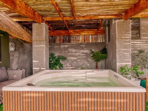 Carlo's Mountain Lodge in Usakos