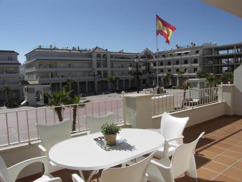 Apartamentos Plaza España - image 7