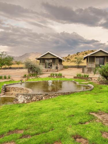 Carlo's Mountain Lodge in Usakos