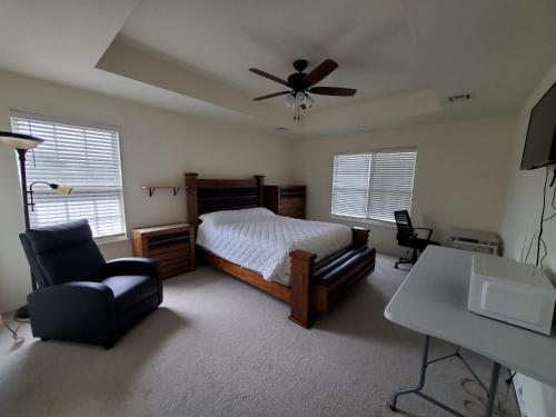 Master Bed & Bath Just For You, Bentonville