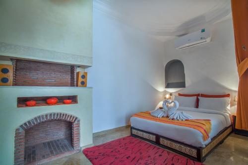room detail thumbnail 1