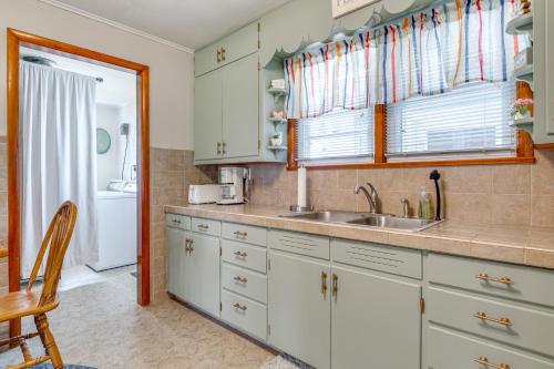 7 Mi to Mississinewa Lake! Charming Home in Marion (Indiana)