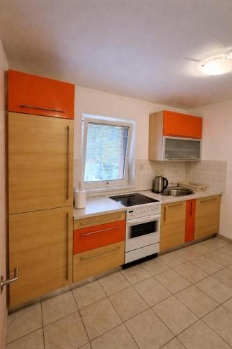 кухня, Apartment Seka in Подчертек