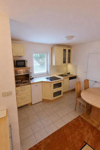 кухня, Apartment Seka in Подчертек