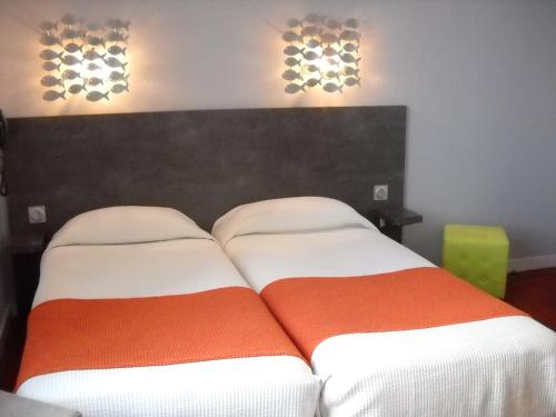 Logis Hotel Bellevue - image 6