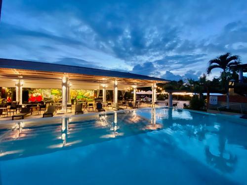 . Summit Rainforest Golf Resort & All Inclusive