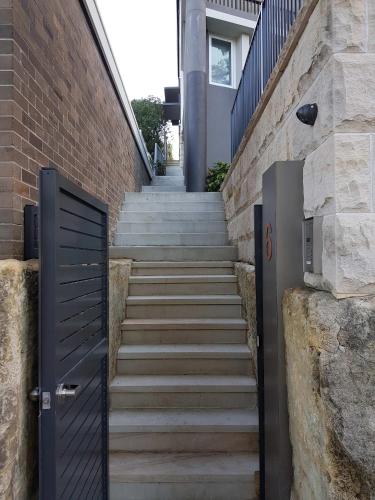 Spacious Studio Surrounded By Great Views Sydney 