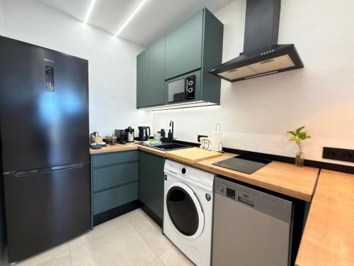 ZELUN Suite Torremolinos Center 5