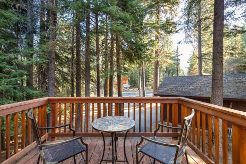 The Lazy Bear Lodge - image 7