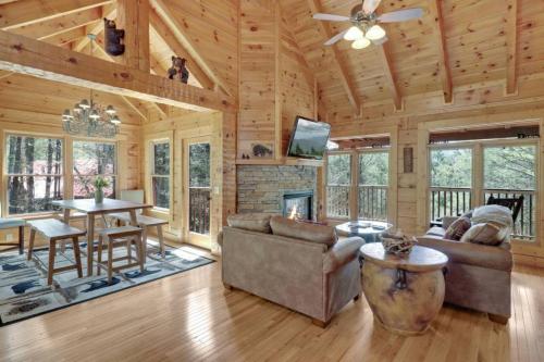 Shared lounge/TV area, Charmant chalet Renarde avec sauna in Meribel
