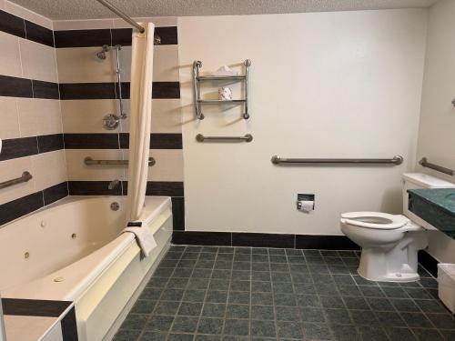 Royal Inn Rockville - image 44