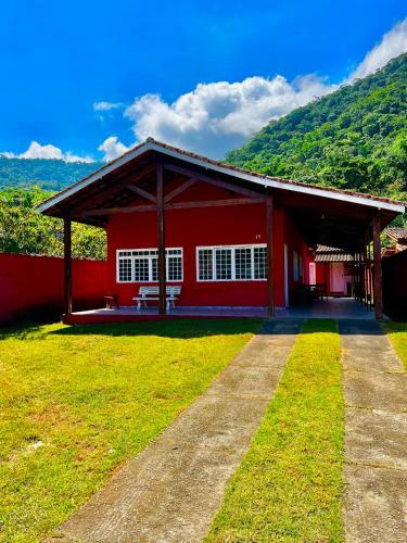 Casa do Sapê 5 dormitórios em Ubatuba – khách sạn tại Praia do Sape