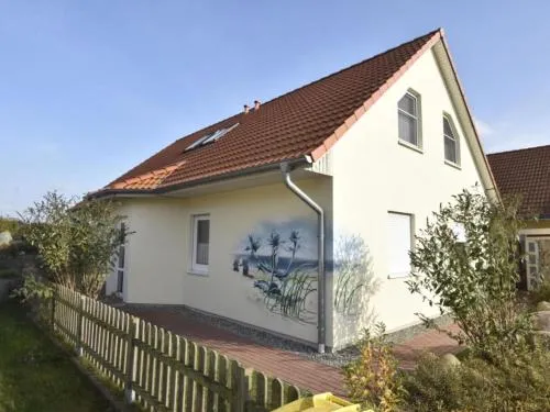 Stranddistel rechts in Boiensdorf, Deutschland
