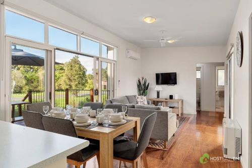 Ramada Resort by Wyndham Phillip Island in Filipo sala