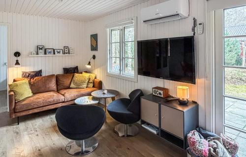 3 Bedroom Awesome Home In Nexø in Snogebaek