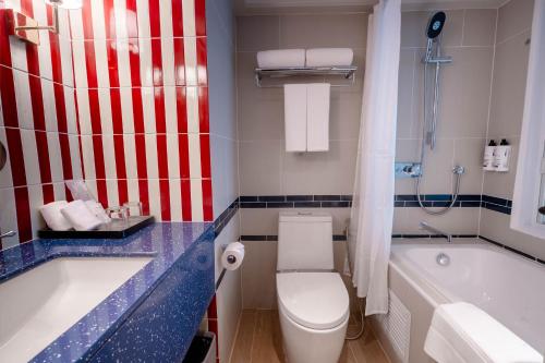 room detail thumbnail 2