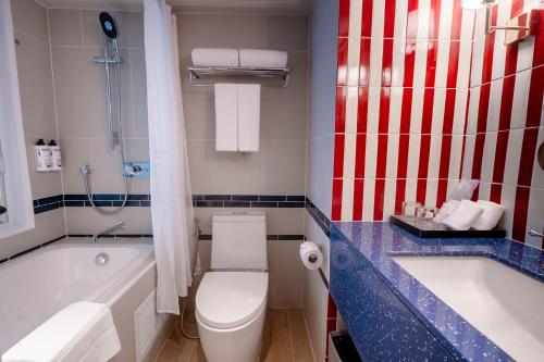 room detail thumbnail 2