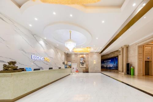 yinquan hotel in Csungcsan