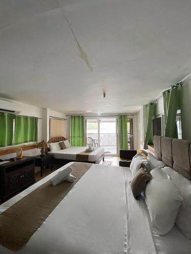 room detail thumbnail 0