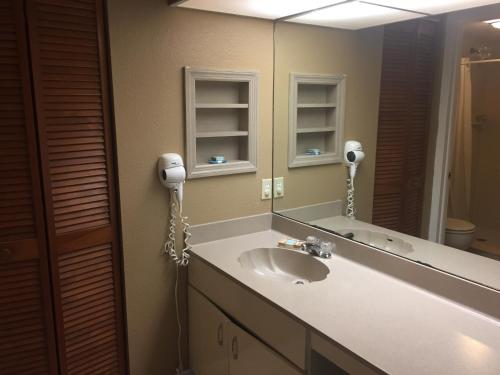 Charlotte Bay Resort – Port Charlotte, FL