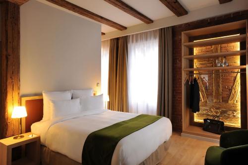 1 queen bed