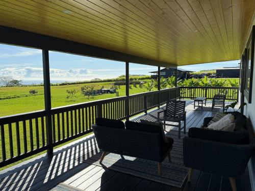Luxury Farm Stay with Hot Tub, Cold Plunge and Cuddle Cows in Honomu (HI)