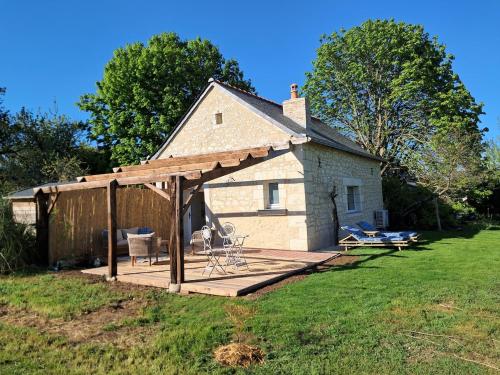 Eco-gîte du Four à pain (Eco-gite du Four a pain) in Chemellier