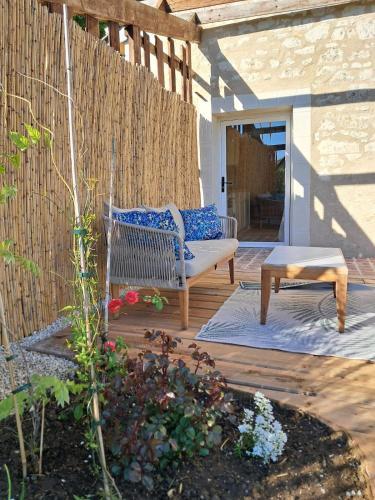 Eco-gîte du Four à pain (Eco-gite du Four a pain) in Chemellier