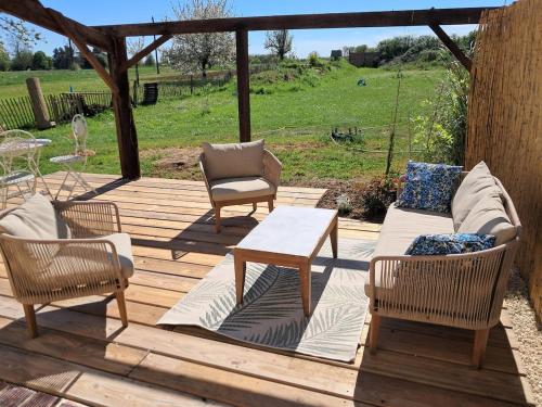 Eco-gîte du Four à pain (Eco-gite du Four a pain) in Chemellier