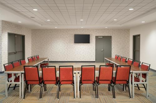 Home2 Suites By Hilton Jacksonville Airport - image 23