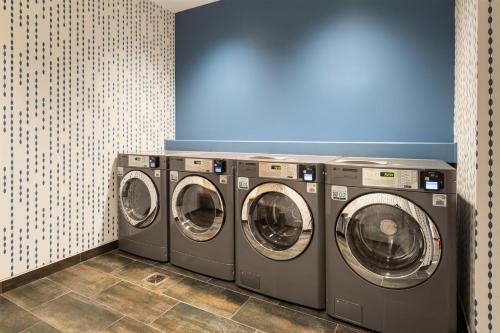 Home2 Suites By Hilton Jacksonville Airport - image 29