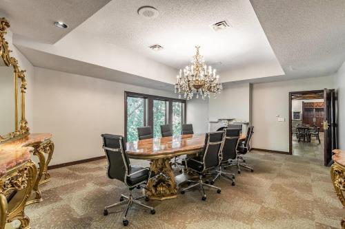 Sala de reuniões / Salões de baile, Riverview Inn & Suites, an Ascend Collection Hotel in Rockford (IL)