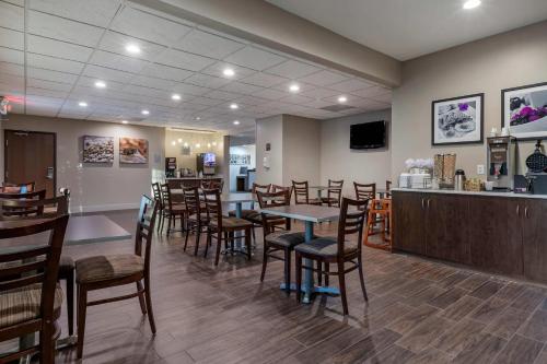 Sleep Inn & Suites - image 23