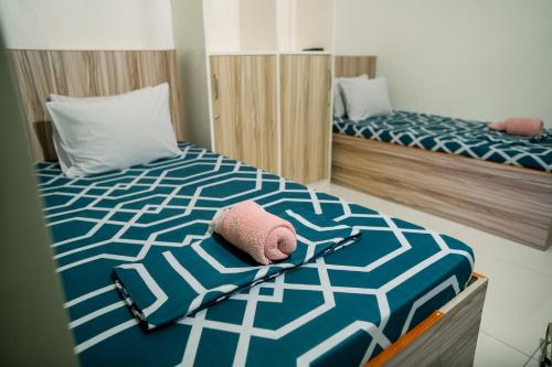 2 twin beds