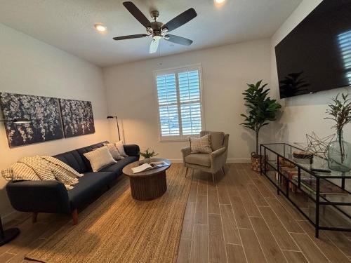 . Modern Guest Suite with Living Room and King Bed