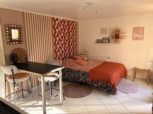 Studio calme avec jardin in Ormoy
