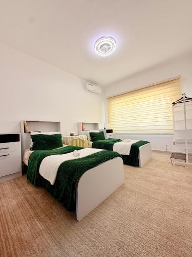 Modern Apartment in Prime Location - Jabal Amman - image 11