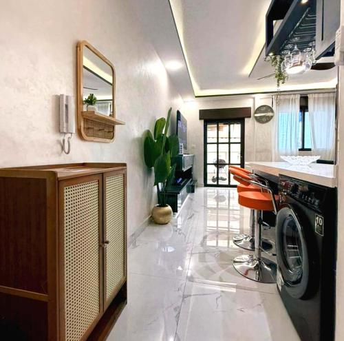 Alsadi Housing- Jabal Amman -2nd Circle Apartment B - image 2