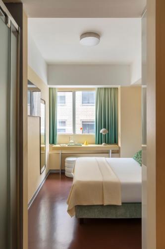 room detail thumbnail 0