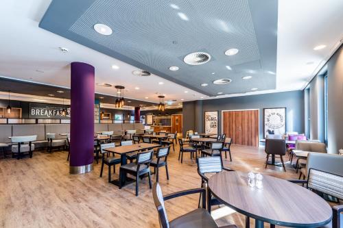 Nhà hàng, Premier Inn Düsseldorf City Centre in Dusseldorf