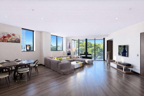 شقة 10 متر مربع من 3 غرفة و2 حمام خاص في St. Kilda Road (Grand St Kilda 2-story Sub Penthouse At Lucient) in St. Kilda Road
