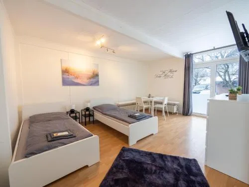 Monteurwohnung mit Terrasse für 7 Personen – WLAN, TV, Küche – Ahrensburg Nähe Hamburg - OD06c in Ahrensburg, Deutschland
