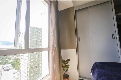 Enzo's Hideaway in Apas