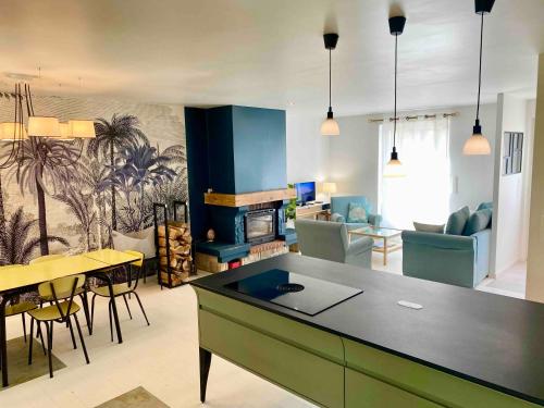 Külalistetuba, Gîte rénové, campagne au calme à 2,4km de la mer, kids friendly (Gite renove, campagne au calme a 2,4km de la mer, kids friendly) in Jullouville