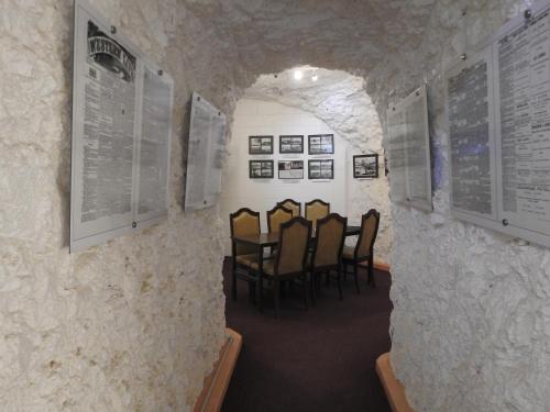 White Cliffs Underground