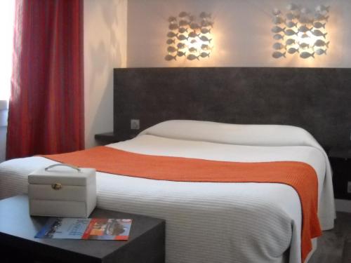 Logis Hotel Bellevue - image 7